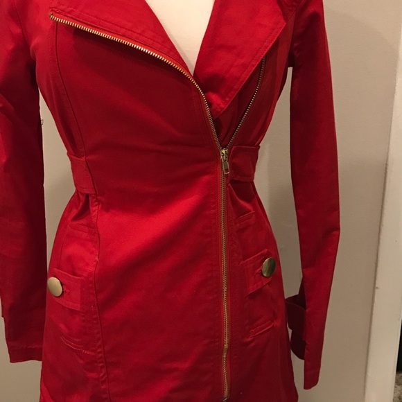 Red jacket - Picture 2 of 3